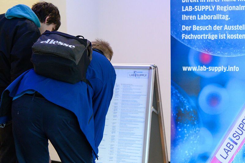 ... wie das begleitende umfangreiche Programm an Fachvorträgen.    Mehr Infos zu den kommenden LAB-SUPPLY-Messen finden Sie auf www.lab-supply.info (Bild: Stefan Stark)