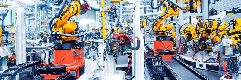 Vernetzte Maschinen sind fester Bestandteil der Industrie 4.0, doch die Digitalisierung bietet auchin puncto CRM weitreichende Möglichkeiten.(Bild:  Nataliya Hora from Fotolia)