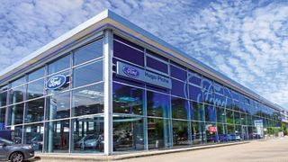 Der Ford-Store in Hamburg-Fuhlsbüttel. (Pfohe)