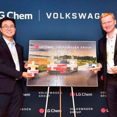 Firma LG Chem podpisała protokół ustaleń z Grupą Volkswagen w celu opracowania i rozszerzenia zastosowania materiałów nowej generacji, przyjaznych dla środowiska, przeznaczonych dla branży motoryzacyjnej. (Źródło:LG Chem)