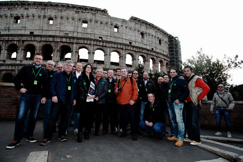 Network-Touren in kleineren Gruppen: Antikes, Barrockes und Modernes Rom. Hier „Gruppe A“ am Kolosseum (Bild: Also)