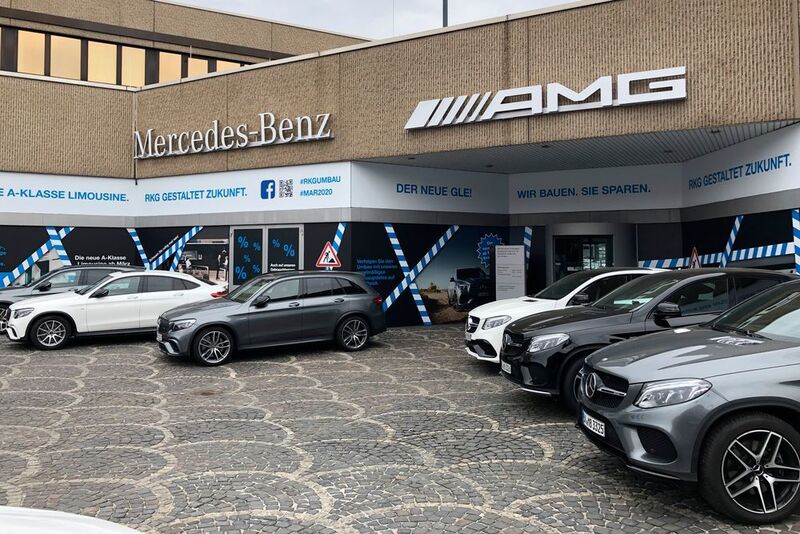 Der Showroom wird derzeit nach Vorgaben der Markenarchitektur MAR 2020 umgebaut. (Faust / »kfz-betrieb«)
