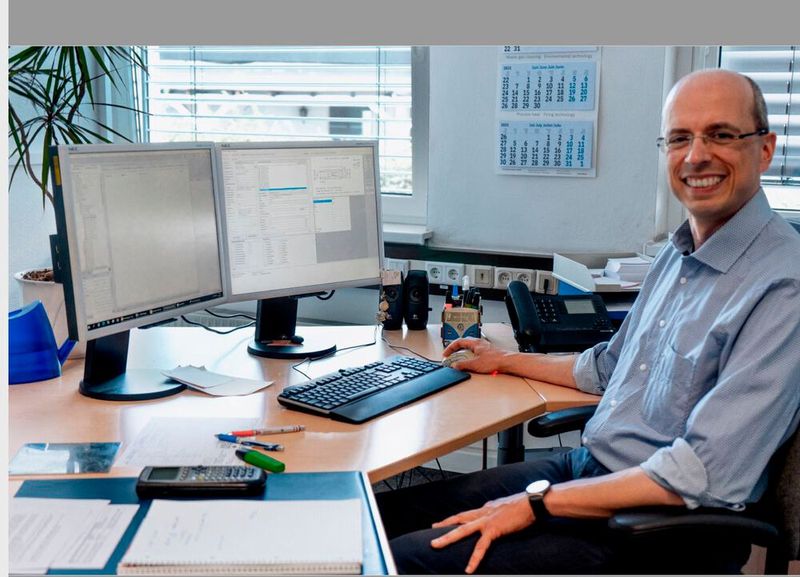 Christoph Saul, Hauptabteilungsleiter Konstruktion, Normung und Projektabwicklung, weiß, wie wichtig ein „Übersetzer“ zwischen Konstruktion und kaufmännischem Bereich ist.  (Bild: Körting)