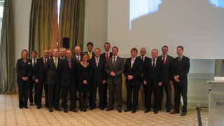 Das Fraunhofer-Institut für Produktionstechnologie in Aachen hat die vertreter der fünf besten Unternehmen in Sachen Technologiemanagement ausgezeichnet. Bild: Itasse (Archiv: Vogel Business Media)