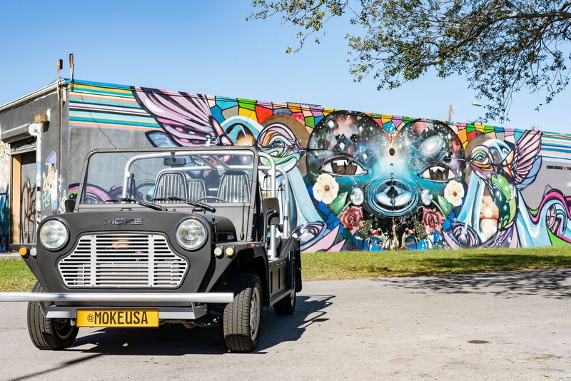 Entwickelt wurde der Moke parallel zum Mini ursprünglich als leichtes und preiswertes Fahrzeug für die britische Armee.  (Bild: BMW)