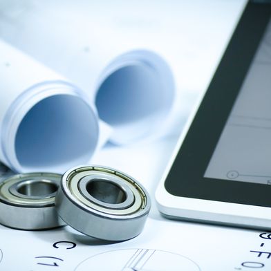 Wir haben Spezialisten aus der Antriebstechnik um Tipps und Tricks gebeten, mit denen sich die Auslegung und die Laufzeit von Antriebssystemen verbessern lässt. (Bild: Countrypixel - stock.adobe.com)