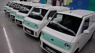 Tyn-E hat die ersten Fahrzeuge in Waiblingen zugelassen. Das Unternehmen wirft Electric Brands vor, ein Plagiat auf den Markt zu bringen. (Bild: Tyn-E GmbH)