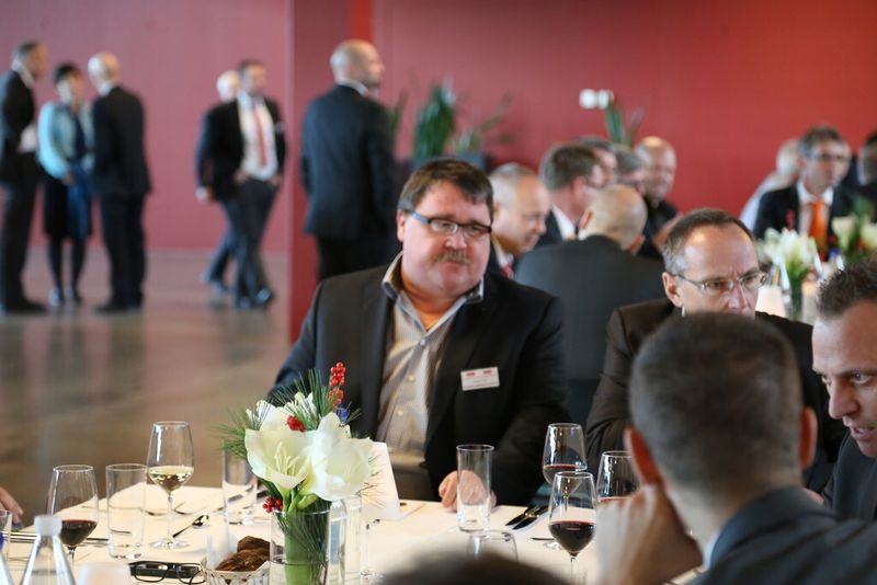 Gute Gespräche während eines feinen Essens gehörten ebenfalls zum SMM Kongress. (Bild: Matthias Böhm)