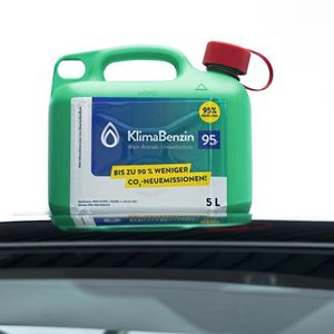 Angeblich verträgt sich der Kraftstoff mit allen gängigen Modellen, die im Verkehr sind.(Bild:  Klima Kraftstoffe GmbH)