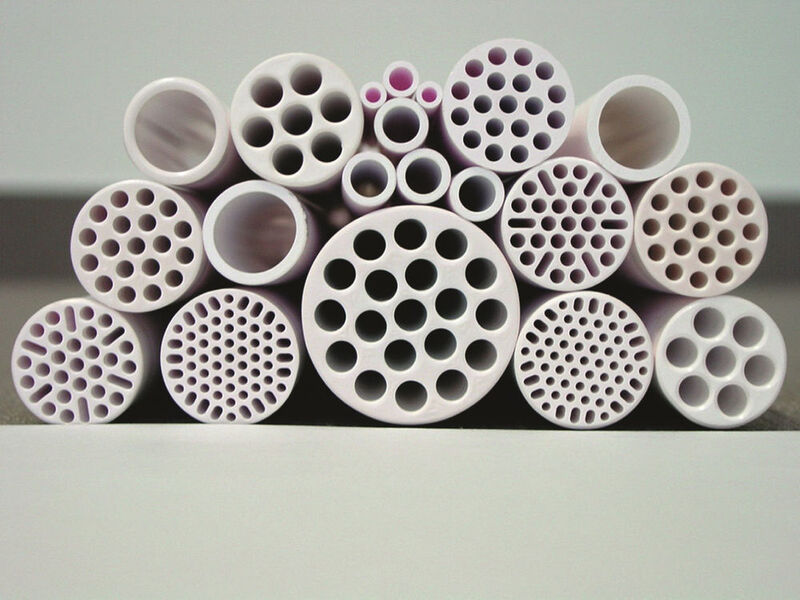 Das Bild zeigt Keramik-Membranen des Fraunhofer-Instituts für Keramische Technologien und Systeme IKTS.  (Fraunhofer IKTS)