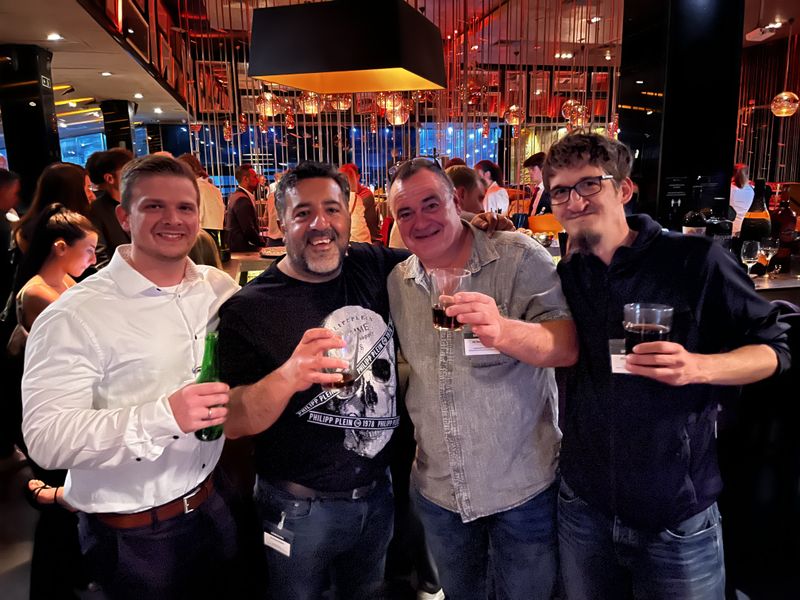 Patrik Zeggel (ITZ), Deniz Üstün (e-systems), Andreas Franzen und Christoph Heim (Rhenus Assets). (IT-BUSINESS)