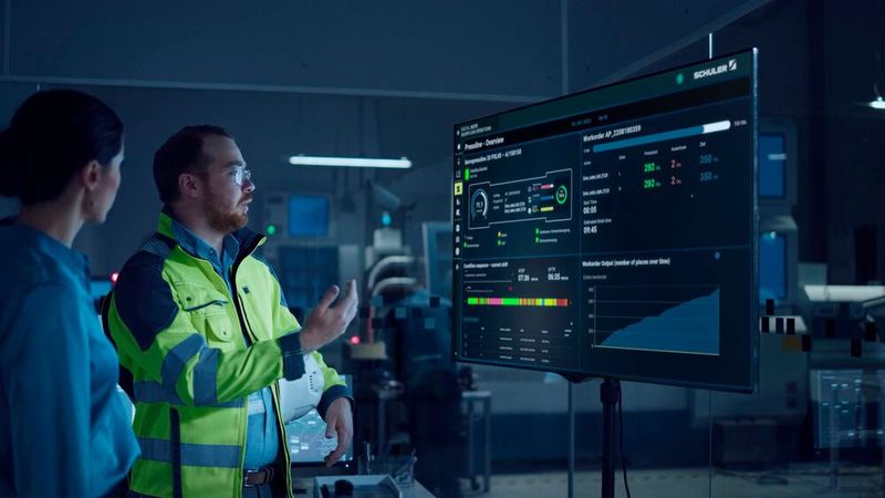 Mit der neuen Lösung „Shopfloor Operations Management“ lässt sich ein gesamtes Presswerk optimieren und steuern. (Bild: Schuler)