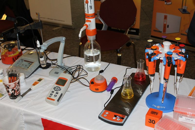 Impressionen der Lab-Supply Leverkusen vom 15. Mai 2019  Die dritte Station der Lab-Supply war in diesem Jahr das Forum Leverkusen. Hier sind ein paar visuelle Eindrücke vom Messetag und Besucherstimmen für Sie zusammengestellt. Die nächste Lab-Supply ist am 13. Juni 2019 in Berlin. Weitere Infos zu den kommenden Lab-Supply-Messen finden Sie auf www.lab-supply.info.   Lese-Empfehlung: Nachbericht zum erfolgreichen Auftakt der Lab-Supply in Wien. (Bild: C. Lüttmann, LABORPRAXIS)