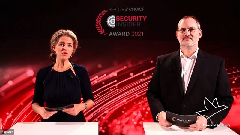 Moderiert wurde die IT-Awards-Verleihung von der charmanten Margit Lieverz und Security-Insider-Chefredakteur Peter Schmitz.
 (Vogel IT-Medien)