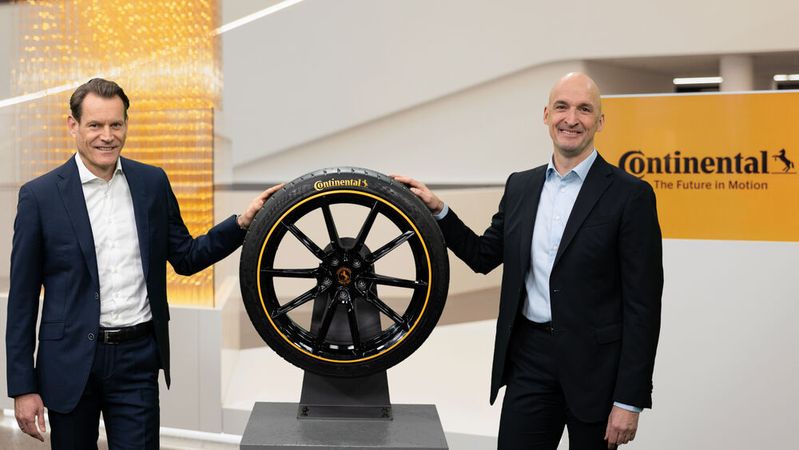 Nikolai Setzer (links) und sein Nachfolger Christian Kötz (rechts).(Bild:  NIgel Treblin/Continental)