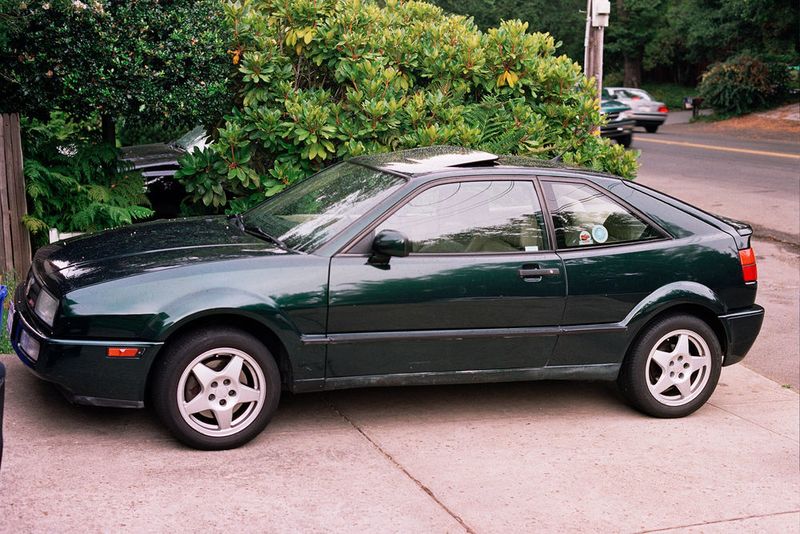 Die meisten Detailseiten-Aufrufe erhält aktuell der während seiner Bauzeit (1988-1995) nur mäßig erfolgreiche VW Corrado (Durchschnittspreis bei Autoscout 24: 6.809 Euro). Den als Scirocco-II-Nachfolger geplanten Corrado gab es in der Topversion mit Sechszylinder-Maschine. (Bill Abbott)