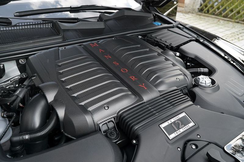 Der getunte Zwölfzylinder leistet 515 kW/701PS, ein Leistungsplus von rund 70 kW. (Mansory)