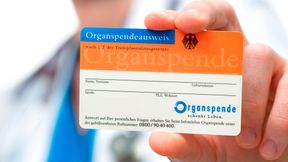 Die Erklärung zur Organspende kann per Organspendeausweis oder GesundheitsID geschehen. (Bild: © Alexander Raths – stock.adobe.com)