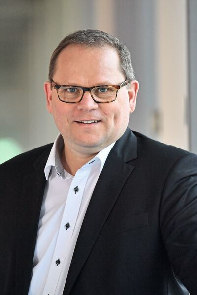 Neuer COO: Dr. Cornelius Weiß ist in die Geschäftsführung der Wöhner GmbH & Co. KG Elektrotechnische Systeme berufen worden. Als Chief Operations Officer (COO) verantwortet er das gesamte Supply Chain Management in der Elektrotechniksparte. (Wöhner Industries)