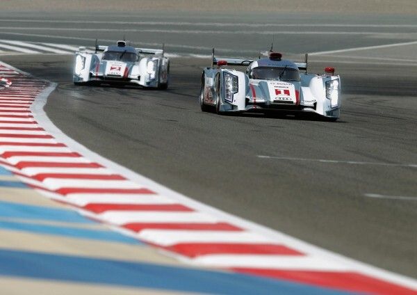 Doppelerfolg in der Wüste von Sakhir: Marcel Fässler/André Lotterer/Benoît Tréluyer gewannen im Audi R18 e-tron quattro den sechsten Lauf zur FIA Langstrecken-Weltmeisterschaft WEC in Bahrain (Bild: Audi)