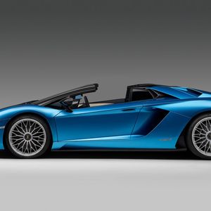 (Lamborghini)