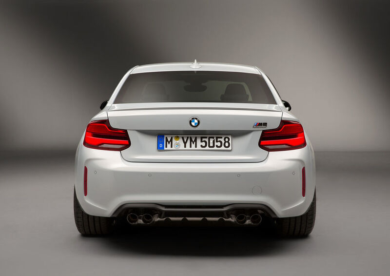 Die Abgasanlage hat eine integrierte Klappensteuerung, die für einen sportlichen Klang sorgen soll. In den EU-Ländern gibt es wegen der Abgasnormen zusätzlich einen Partikelfilter. (BMW)