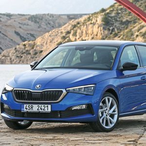 Nach der Publikumspremiere auf dem Genfer Salon im März konnten die Autojournalisten den Scala Anfang April im kroatischen Split auf den Straßen testen.