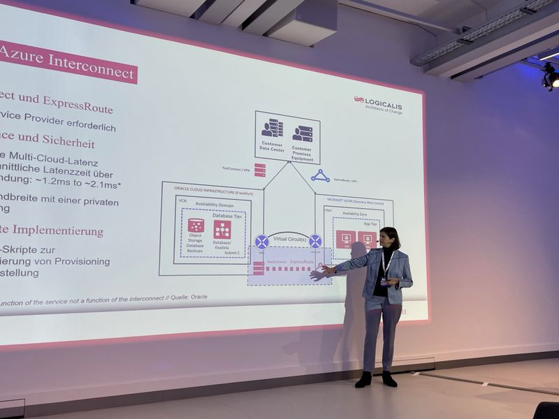 So geht Multicloud richtig! Jessica Steger von Logicalis hatte dazu die breiteste Leinwand, die das VCC zu bieten hat. (Vogel IT-Medien GmbH)