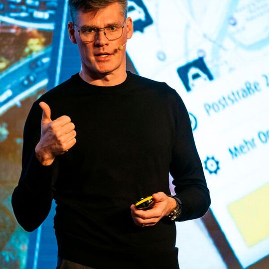 Stephan Unger, Vorstand für Finance, Controlling und Risk Management bei der Daimler Mobility AG.(Bild:  Daimler AG)