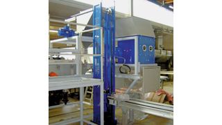 Abb. 1: Um den Recycling- und Entsorgungsprozess von Glasküvetten für Chemieunternehmen deutlich zu vereinfachen, entwickelte Erdwich Zerkleinerungssysteme eine spezielle Anlage, die vollautomatisch arbeitet und die Reststoffe zudem von säurehaltigen Flüssigkeiten befreit. (Bild: Erdwich Zerkleinerungssysteme)