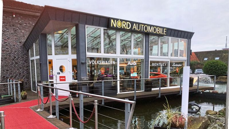 Nord Automobile hat für seine Kunden einen roten Teppich ausgerollt.(Bild:  Silvia Lulei)