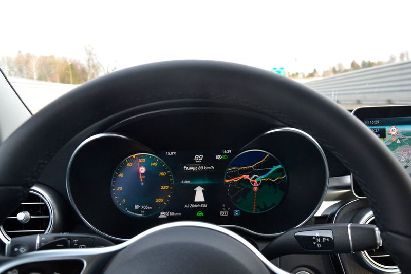 Aber jetzt geht es erst einmal runter von der Autobahn. (Michel/»kfz-betrieb«)