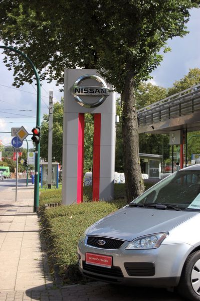 Beide Standorte bieten planbare Investitionssicherheit dank stetiger Modernisierung und Substanzerhalt. Die Ausstellungsfläche – hier an der verkehrsträchtigen  Frankenstraße – beträgt 900 Quadratmeter. (Archiv: Vogel Business Media)