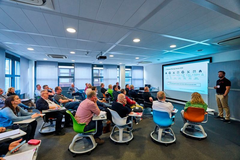 Welche Neuerungen die Händler in den kommenden Produktversionen erwarten dürfen, darüber informierten Lexware-Experten in zahlreihen Workshops und Vorträgen. (Bild: Haufe-Lexware)