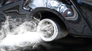 Sieben Jahre nach dem Dieselskandal erklärte der EuGH das Thermofenster, das im Rahmen des notwendigen Software-Updates aufgespielt wurde, als unzulässig. (Bild:  © Andrey Popov - adobe.stock.com)