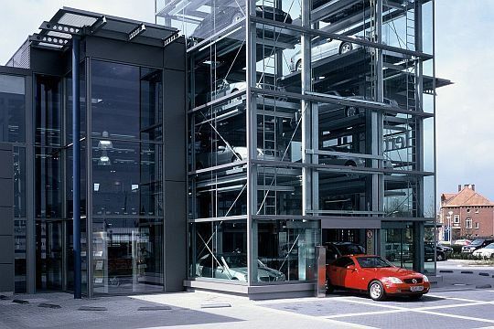 Der Car Tower befindet sich direkt neben dem Kundenzentrum. (Archiv: Vogel Business Media)