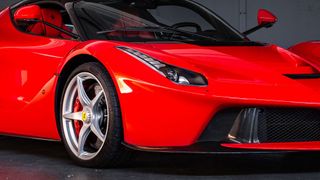 Artcurial Motorcars versteigert am 18. März in Paris eine bemerkenswerte Sportwagen-Sammlung. (Artcurial)