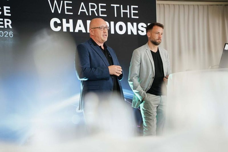 André Zamorin und Maximilian Lang, beide Arrow, zeigten auf, wie MSPs ihren Cloud-Betrieb neu denken sollten.  (Bild: Werbefotografie Emme)