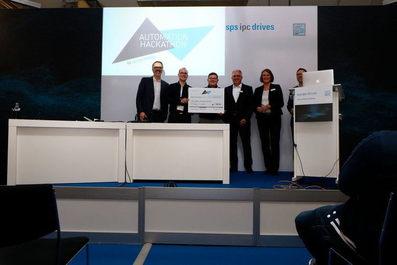 ...und EKS Customized Solutions auf dem dritten Platz.  (K.Juschkat/elektrotechnik)