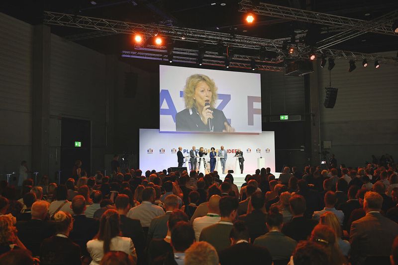 Abseits der Hauptbühne gab es in zahlreichen Breakout-Sessions wertvolle Impulse aus der Praxis für die Praxis. (Bild: KreativMedia / Marten Ronneburg)