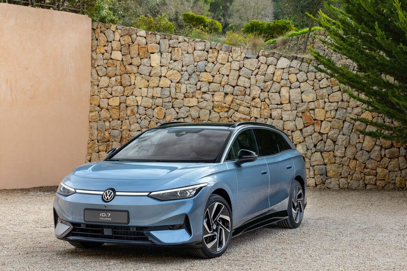 Die Preise für den ID 7 Tourer sind noch nicht bekannt. Als Einstiegsmarke sind knapp unter 60.000 Euro realistisch.(Bild:  Volkswagen)