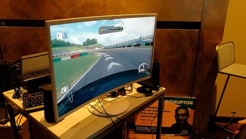 Wenn auf dem Server eine leistungsfähige Grafik-Hardware existiert, lassen sich mit IGEL Endpoints sogar Spiele wie Autorennen spielen. (IAIT / IGEL)