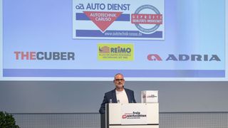 Kfz-Unternehmer Diego Caruso aus Sandhausen, Top-Ten-Platzierter beim Deutschen Werkstattpreis 2021, beschrieb den Zuhörern der letzten Fachtagung, wie er ein sehr erfolgreiches Zusatzgeschäft mit Wohnmobilen und Caravans aufgebaut hat.  (Bild: Stefan Bausewein)