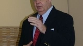 Northwood-Professor Timothy Gilbert trat gleich mehrfach als Referent auf die Bühne. (Archiv: Vogel Business Media)