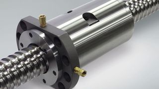Kühlen genau dort, wo Kühlung benötigt wird: Das ist das Grundprinzip der Kugelgewindetriebe mit gekühlter Mutter. (NSK)