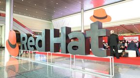 ABB setzt die Ansible Automation Platform von Red Hat ein, um die Konfiguration von Systemen, die Bereitstellung von Anwendungen und die Orchestrierung komplexer Workflows in hybriden IT-Umgebungen zu vereinfachen.  (Bild: Red Hat)