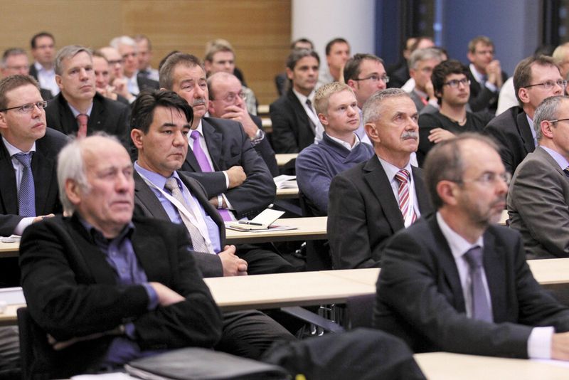 Mit 48 Vorträgen, zwei Tutorials, einer kostenlosen Trendsession zum Thema Security sowie zwei kostenfreien Keynotes zu den Themen Industrie 4.0 und Sensorik 4.0 präsentiert sich der Kongress auf der SPS IPC Drives gewohnt umfangreich. (Bild: Thomas Geiger/Mesago)