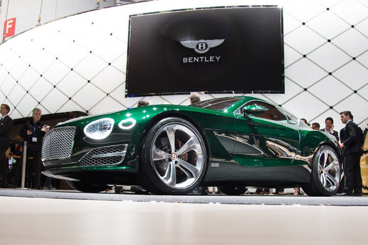 Mit der Studie EXP 10 Speed 6, einem zweisitzigen Coupé, ließ Bentley im März in Genf die Herzen der klassischen GT-Fans höher schlagen. (Foto: Bentley)