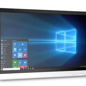 Der Standfuß kann abgenommen werden, etwa für die Wandmontage oder die Befestigung an einem Visitenwagen mit Akku. Die Rechner lassen sich per kapazitivem Touch bedienen.(Bild:  Concept International)