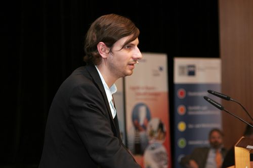 ... und Tobias Knössl berichteten über die bisherigen Ergebisse ihrer Forschungsarbeit. (Archiv: Vogel Business Media)